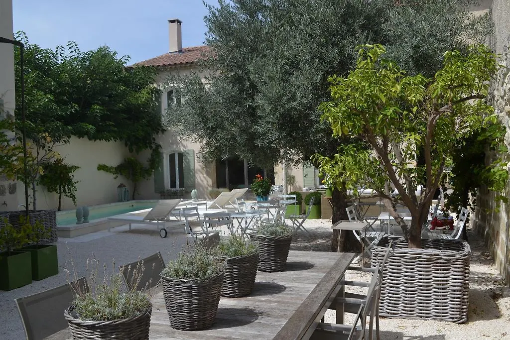 Mas A L'Improviste Bed & Breakfast Maillane