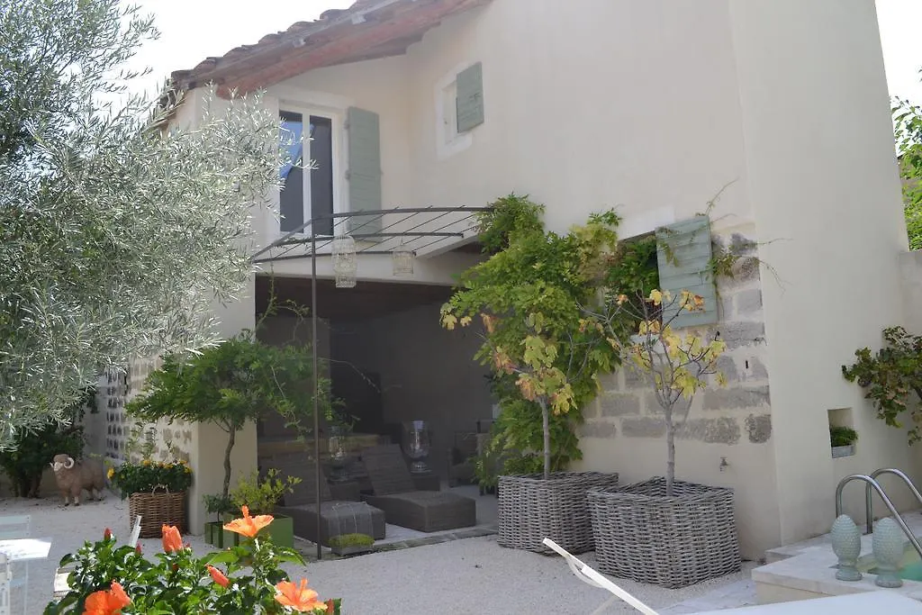 Mas A L'Improviste Bed & Breakfast Maillane
