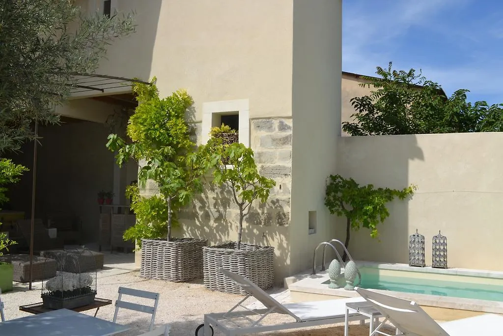 Mas A L'Improviste Bed & Breakfast Maillane France