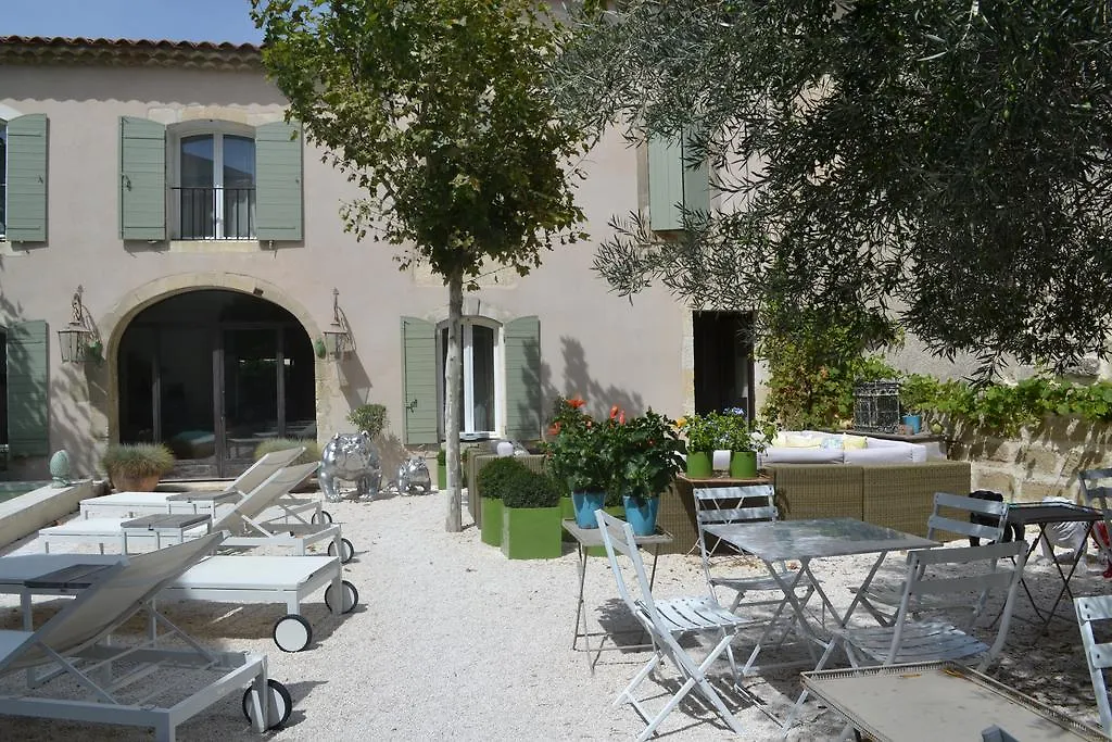 Mas A L'Improviste Bed & Breakfast Maillane