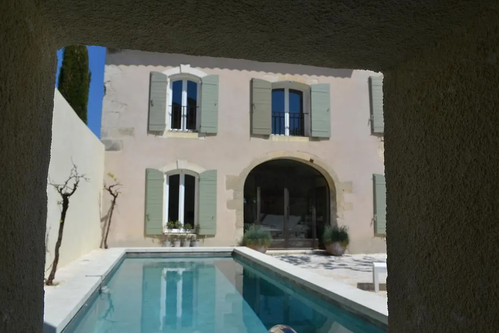 ***  Mas A L'Improviste Bed & Breakfast Maillane France