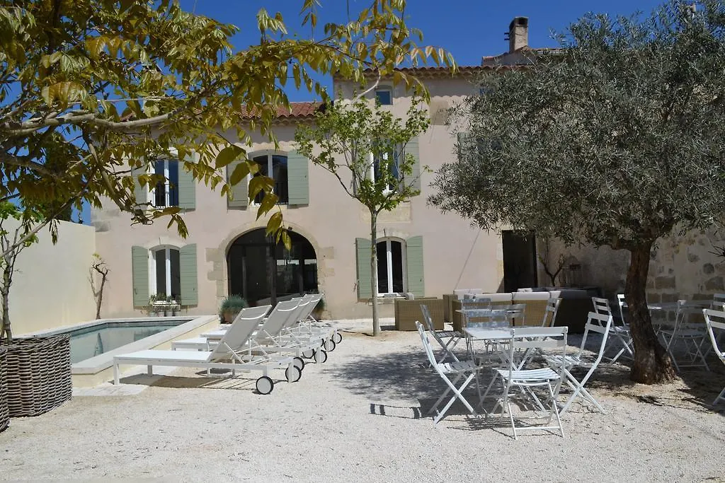 Mas A L'Improviste Bed & Breakfast Maillane 3*,